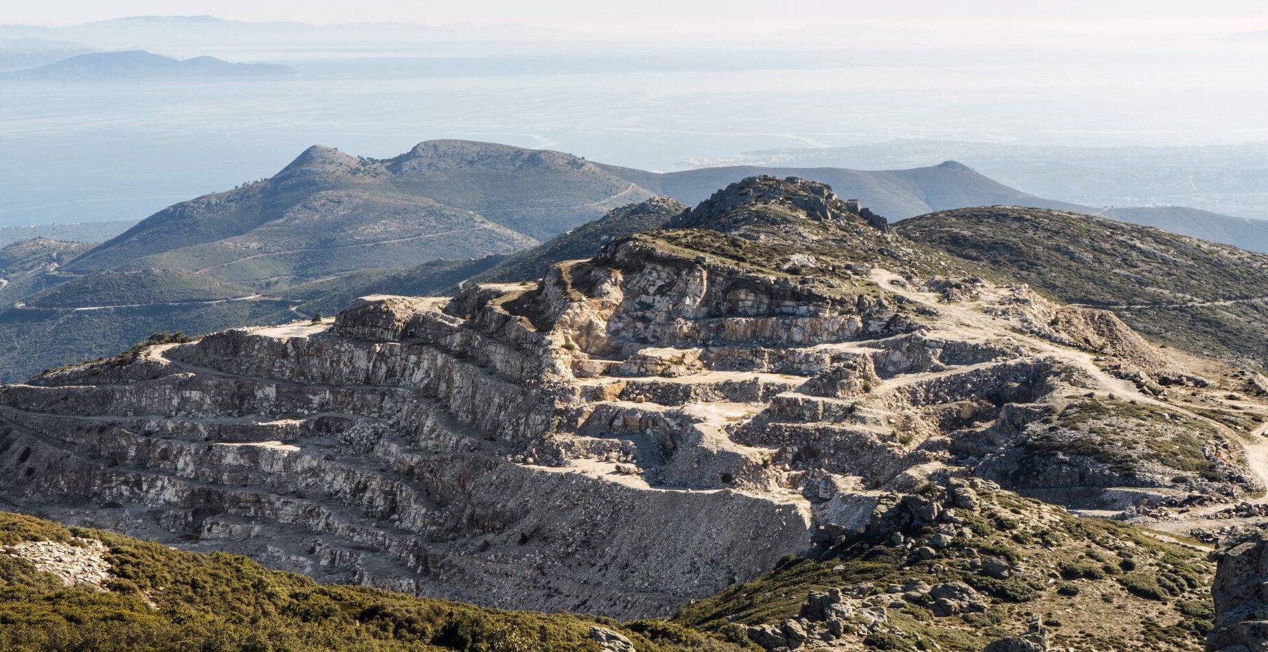 Όλα όσα επιφυλάσσει μια εξόρμηση στο βουνό της Πεντέλης